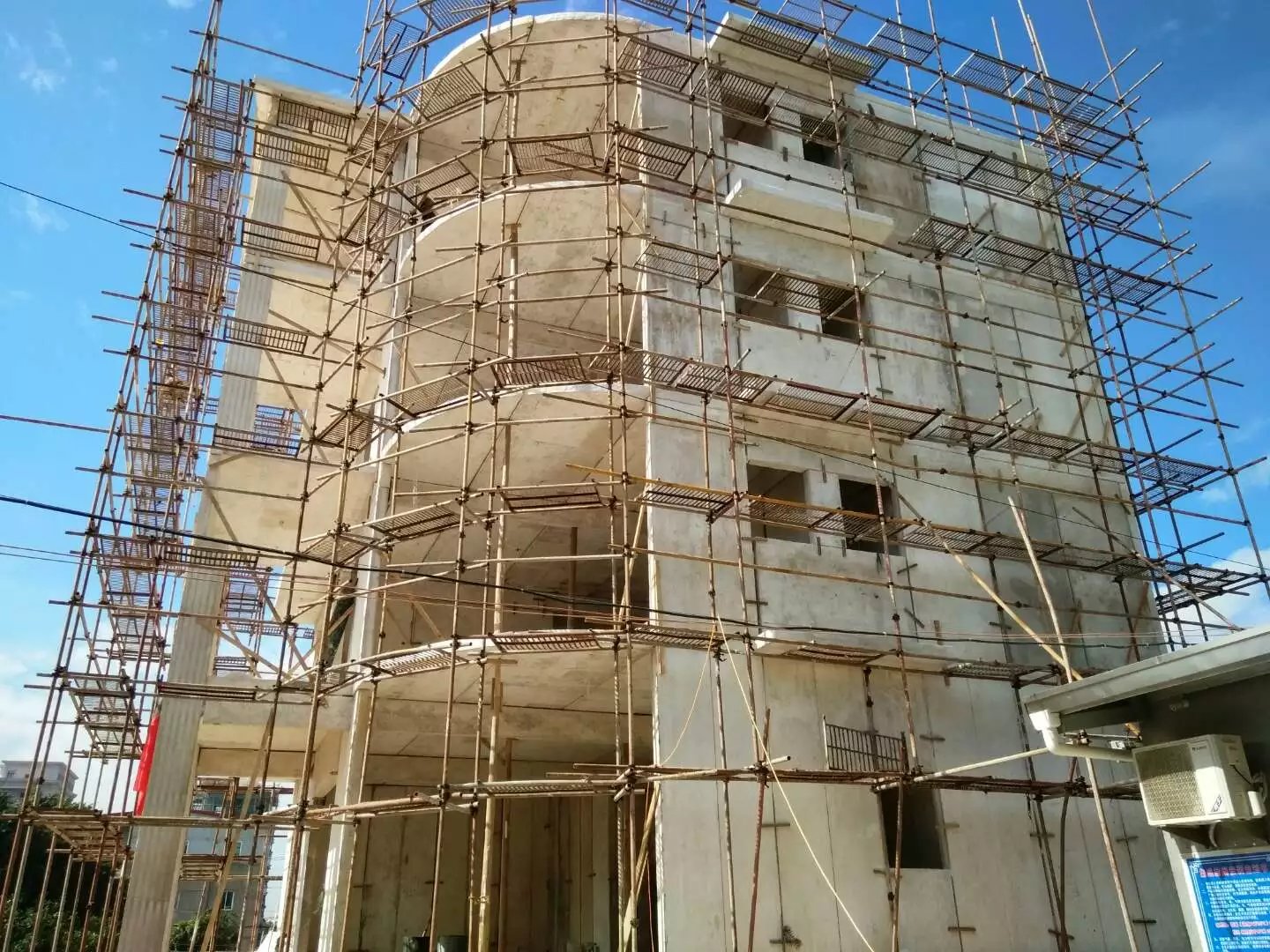 顺德星河绿色环保装配式建材在福建修建的五层别墅建筑
